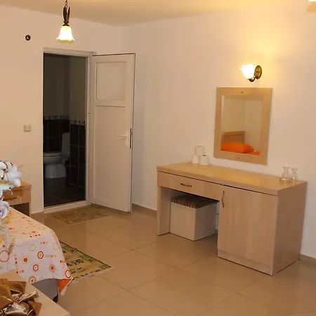 Andiz Hotel 3*